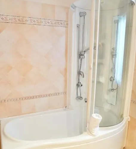 Domus St Peter Lägenhet *